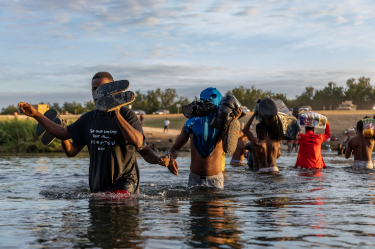 Existe un daño evidente y constante derivada de esa política migratoria; se sabe de esos daños causados por más indiferentes que sean y lo hacen con plena voluntad.