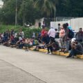 Denuncian abuso de poder, represión y uso excesivo de la fuerza en operativo contra migrantes en Huixtla.
Foto: Isaín Mandujano