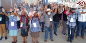 “No queremos casas ni mina, queremos libre nuestro territorio” reafirman comunidades de Oaxaca por ingreso clandestino de Minera Cuzcatlán.
Foto: Istmo Press