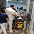 Llegaron al Hospital Gómez Maza los primeros 13 migrantes heridos que pudieron rescatar los servicios de emergencia. Cortesía: Isaín Mandujano / Facebook.