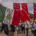 Paz, paz, paz, fue el reclamo de todo el contingente en la peregrinación del Pueblo Creyente. Foto: Alberto Hidalgo 