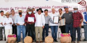 Después de 17 años de lucha, comunidades zapotecas de Oaxaca reciben concesiones comunitarias para el uso libre del agua.
Foto: Diana Manzo