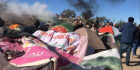 Un desalojo anunciado: con antimotines desmantelan campamento de venezolanos.
Foto: La Verdad