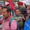 Detienen a defensor zapoteca que lucha contra el corredor interoceánico; asambleístas bloquean y retienen camión con franceses.
Foto: Istmo Press
