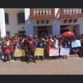 Un grupo de 27 familias campesinas viven ahora en condiciones precarias, sin casas, sin tierras donde trabajar.