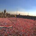 Marcha en el zócalo de la CDMX contra el Plan B al que se opone el INE. (Foto: Webcams de México)