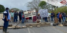 “No al corredor interoceánico” declaran pueblos mixes ante visita de Jhon Kerry a Oaxaca
Foto: Istmo Press