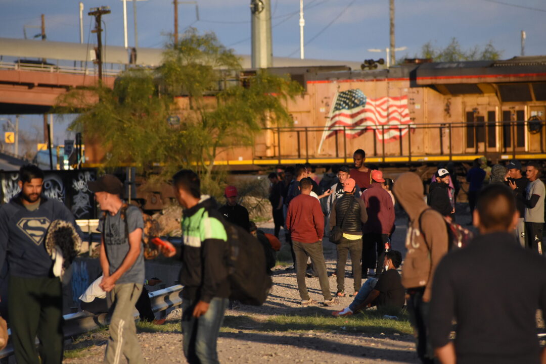 Es evidente que el número de personas que buscan el asilo sigue en aumento a pesar de las viejas y nuevas medidas de contención que se han implementado. Estas medidas tienen un alto costo en cuanto a la violencia, extorsión, y vulnerabilidad de la población migrante.