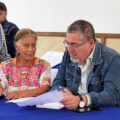 El socialdemócrata Bernardo Arévalo, quien compite en la segunda vuelta electoral, el domingo 20, por el Movimiento Semilla, con una oferta de “cambio y futuro”, antes de iniciar un acto de campaña. Foto: Movimiento Semilla