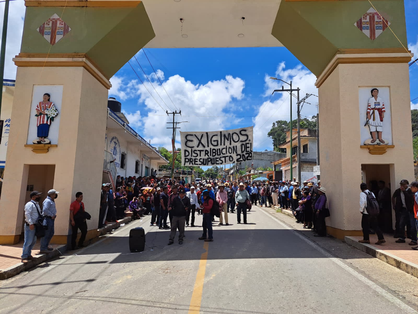 Autoridades comunitarias del municipio de Oxchuc exigen destitución del