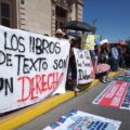 Maestros denuncian amagos de Educación de Chihuahua por marcha para exigir libros de texto
Foto: La Verdad