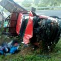 Accidente carretero en el kilometro 134 de la carretera costera Pijijiapan-Tonalá. Imagen: Cortesía