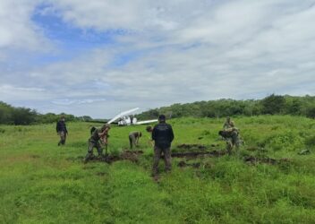 Fuerzas federales inhabilitan una pista clandestina donde aterrizó una narcoavioneta