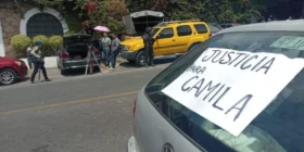 Sepultan a Ana Rosa, la mujer linchada en Taxco implicada en el secuestro y asesinato de Camila  
Foto: Amapola