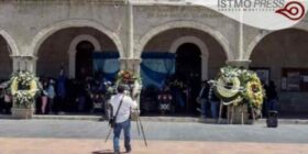 “La paz se construye, no se impone señor Gobernador” denuncia cineasta Ángeles Cruz, a un año de la masacre de San Miguel El Grande
Foto: Istmo Press