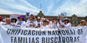 “Usted se va sin hacer nada por nosotras”: Madres buscadoras reclaman a López Obrador
Foto: Zona Docs