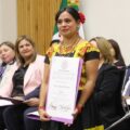 En zapoteco recibe su constancia magistrada oaxaqueña de Sala Xalapa
Foto: Cortesía