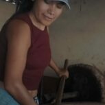 Por ser mujer impiden que maestra mezcalera en Oaxaca trabaje en palenque que ella misma fundó: “Esto es machismo”
Foto: Istmo Press