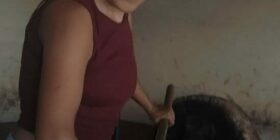 Por ser mujer impiden que maestra mezcalera en Oaxaca trabaje en palenque que ella misma fundó: “Esto es machismo”
Foto: Istmo Press