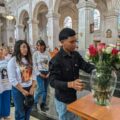 Yessi Carrera encabeza misa para recordar a su hijo a 10 años de su desaparición en Galeana
Foto: Raíchali