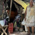 8 años del sismo de 8.2 en Oaxaca y Reyna de la Cruz sigue viviendo debajo de lonas: “No recibimos un solo centavo del Programa de Reconstrucción” 8 años del sismo de 8.2 en Oaxaca y Reyna de la Cruz sigue viviendo debajo de lonas: “No recibimos un solo centavo del Programa de Reconstrucción”
Foto: Istmo Press