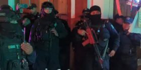 Operativo policiaco en SCLC contra manifestantes. Foto: Cortesía